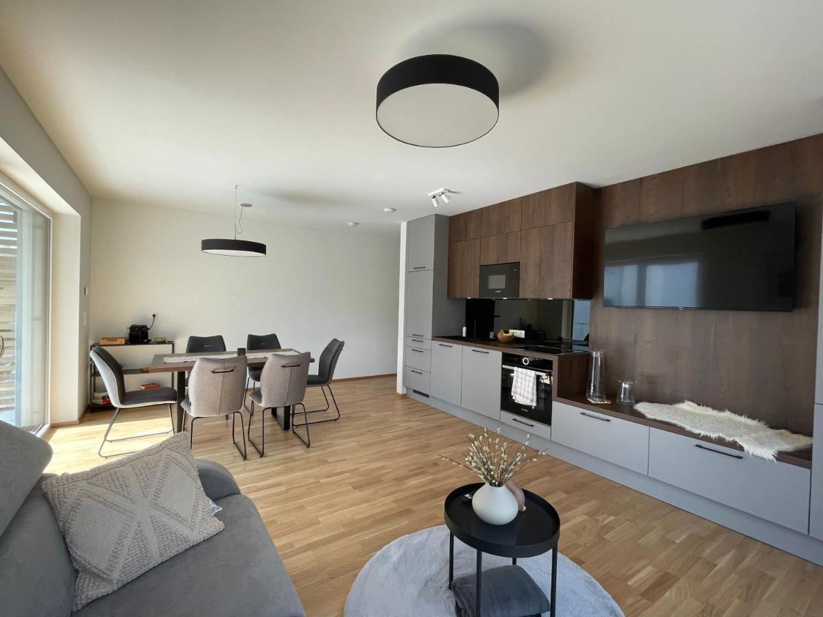 Luxury - Apartment Mit Balkon In Seenaehe Gmunden Buitenkant foto